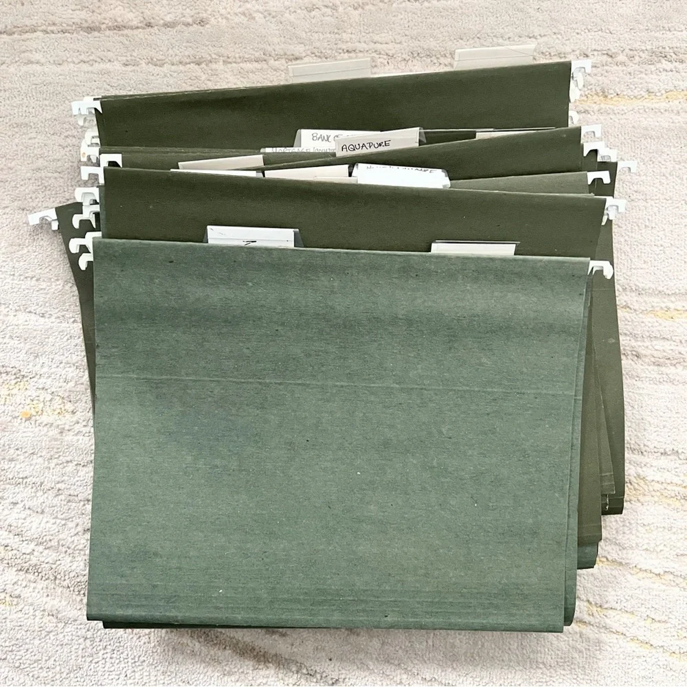 Lot of 25+ Hanging File Folders
